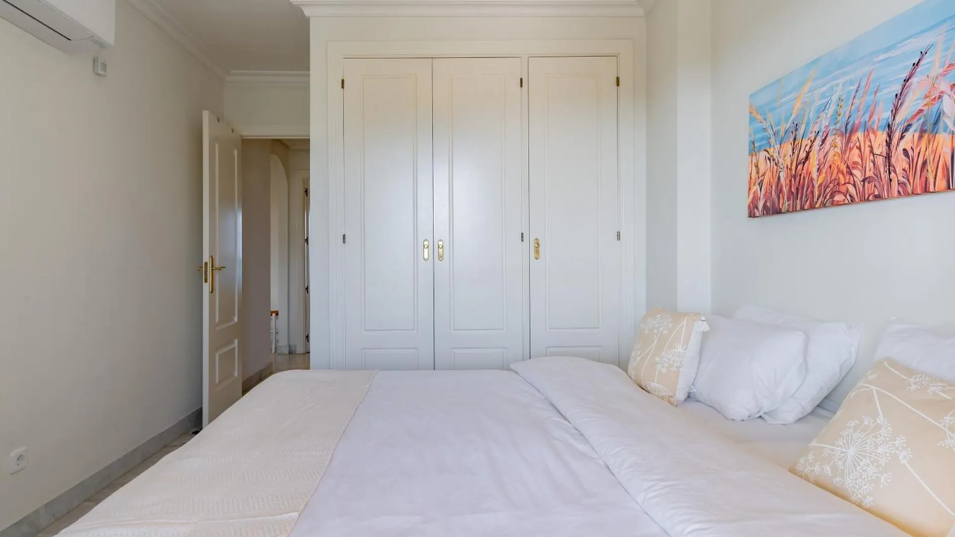 Modern 2-Bedroom Apartment With Stunning Views Марбелья 0*,  Испания