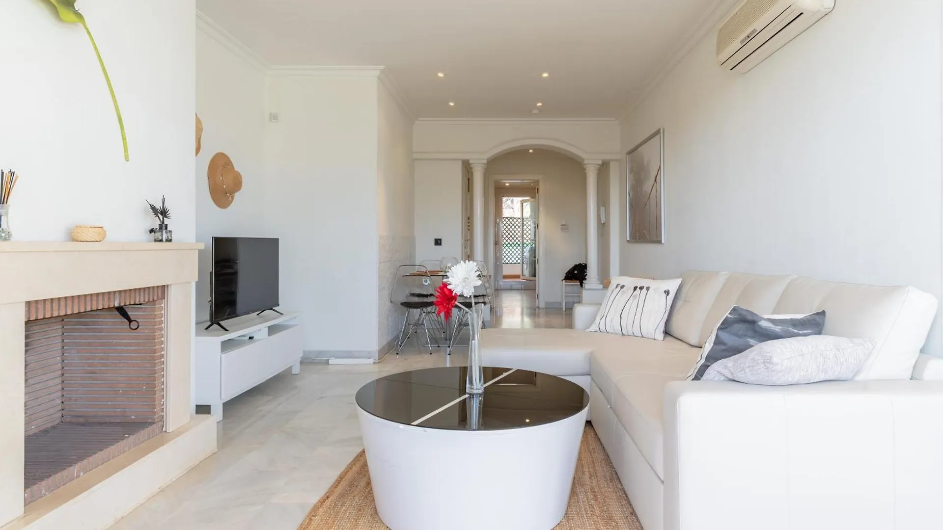 Modern 2-Bedroom Apartment With Stunning Views Marbella Spain